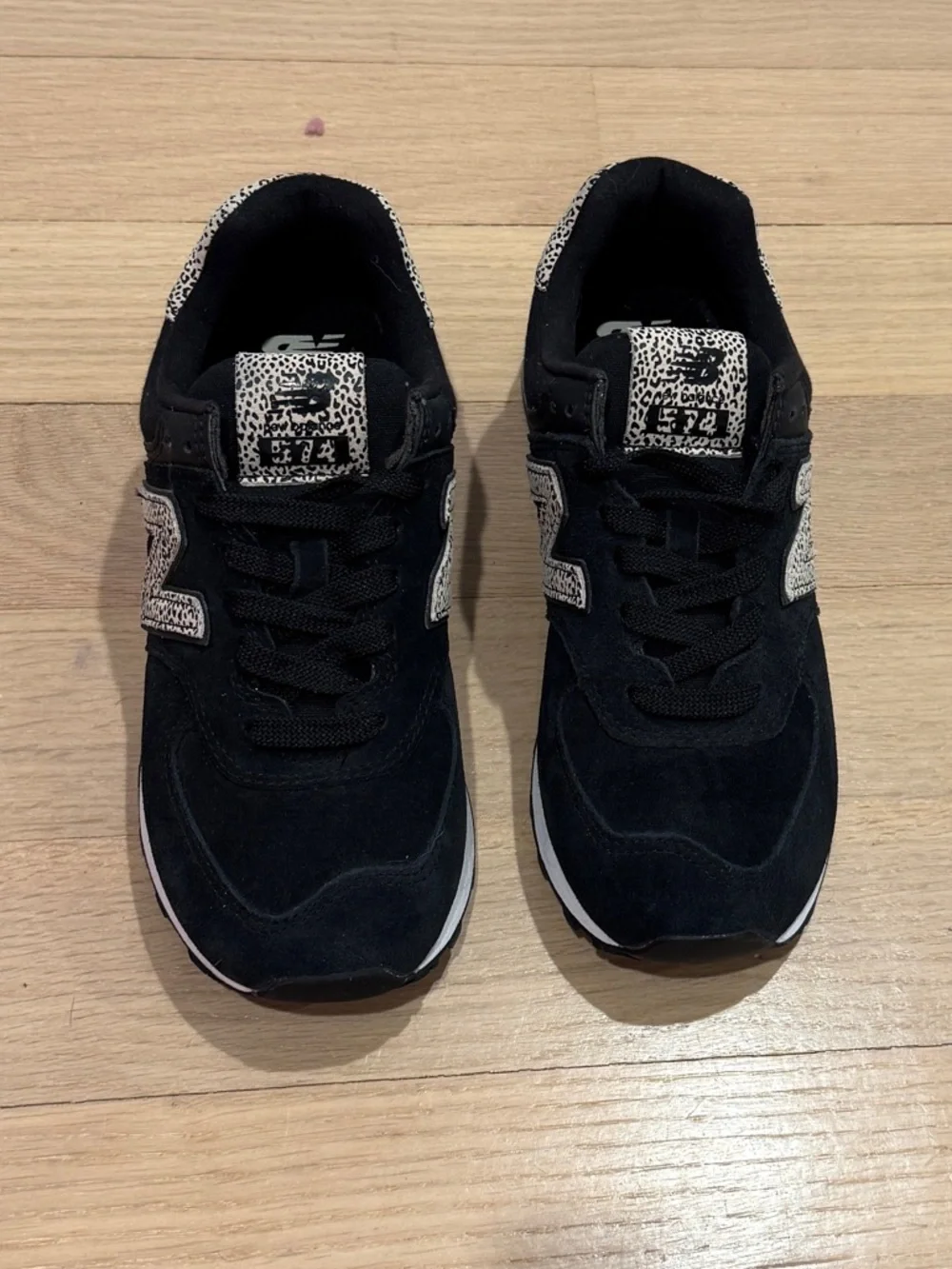 New Balance 574 Leopard Print Sneakers - Picture 4 of 6